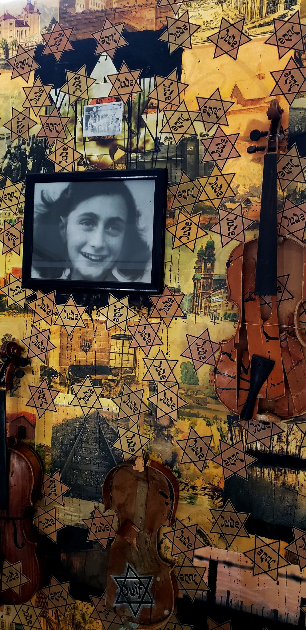 Anne Frank CLOSE UP 